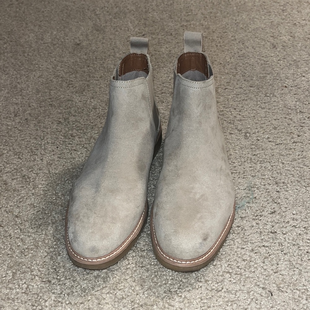 Dress shoes